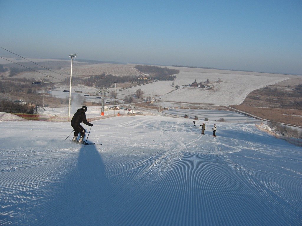 Альтернатива Карпатам: где еще можно покататься на лыжах в Украине